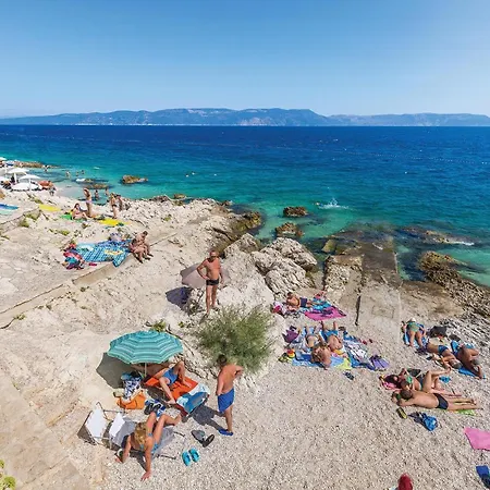 3 Bedroom Cozy In Holiday home Nedescina