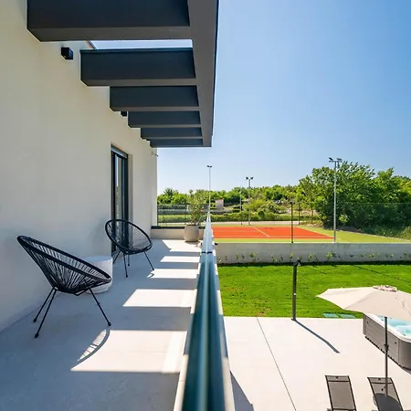 Amazing Home In Nedescina *